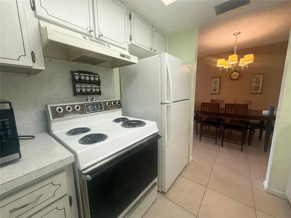 6044 22ND AVE N #2, St Petersburg, FL 33710