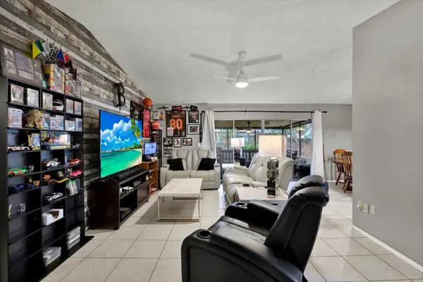 7604 S SANIBEL DR, Tampa, FL 33637