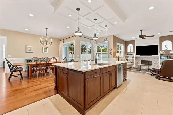 2407 DANA DR, Safety Harbor, FL 34695