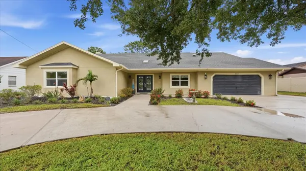 15127 PENNINGTON RD, Tampa, FL 33624