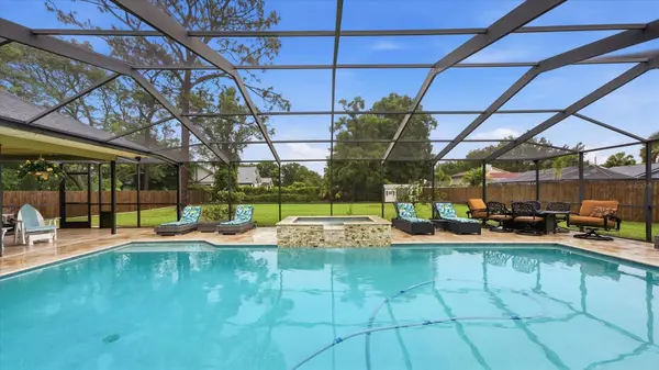 15127 PENNINGTON RD, Tampa, FL 33624