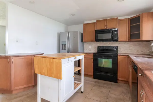 1024 VIKING DR, Holiday, FL 34691