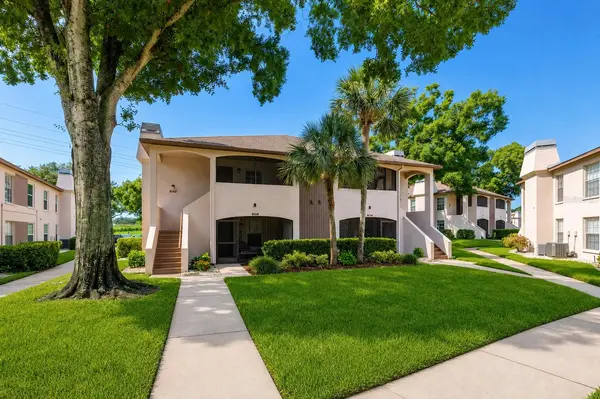2981 BONAVENTURE CIR #202, Palm Harbor, FL 34684