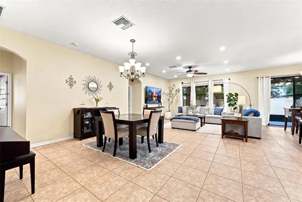 1008 OAKCREST DR, Brandon, FL 33510