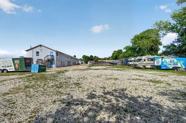 468 RIDGEWOOD AVE, Daytona Beach, FL 32117