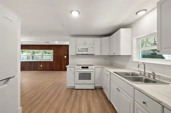 607 WAYNE AVE, New Smyrna Beach, FL 32168