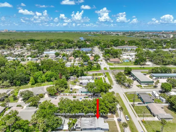 607 WAYNE AVE, New Smyrna Beach, FL 32168