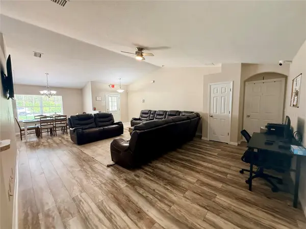 18 BURNING VIEW LN, Palm Coast, FL 32137