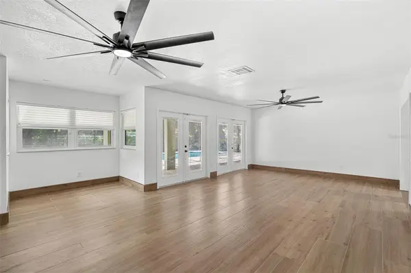 3271 MAJESTIC OAK DR, St Cloud, FL 34771