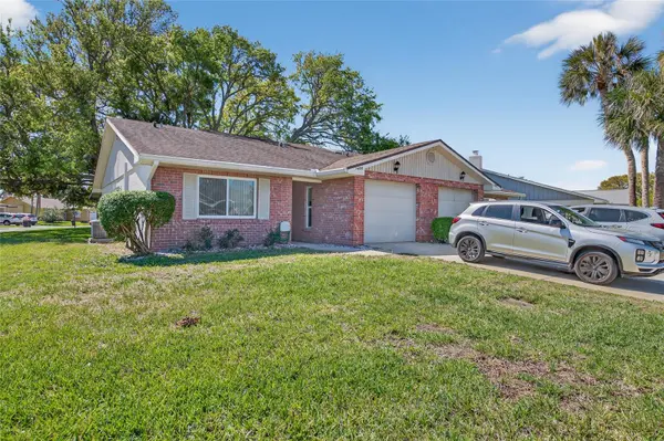 1400 PORTOBELLO DR, Port Orange, FL 32127