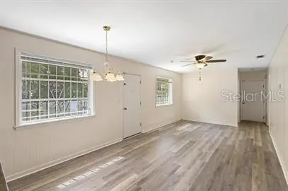 420 N FAIRVIEW AVE, Deland, FL 32724