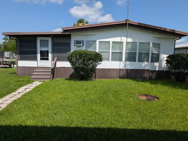 154 MOONLITE DR, Welaka, FL 32193