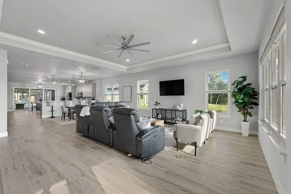 590 LAKE WINNEMISSETT DR, Deland, FL 32724
