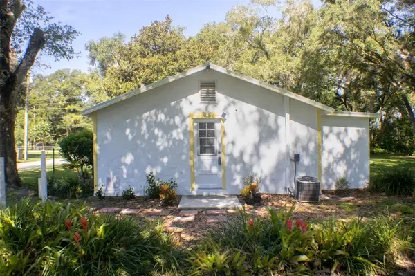 490 JOHN ST #A & B, Lake Helen, FL 32744
