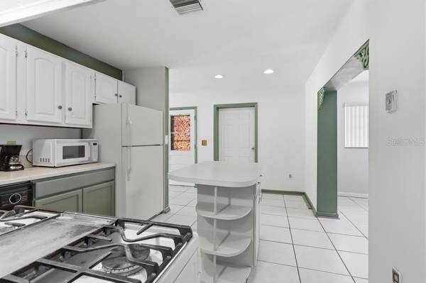 812 W FRANKLIN AVE, Deland, FL 32720 photo 18
