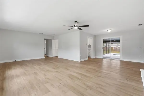 147 COLOMBA RD, Debary, FL 32713