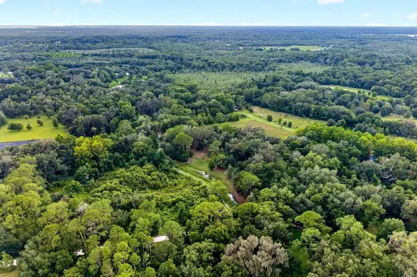 1980 LAKE HIRES RD, De Leon Springs, FL 32130