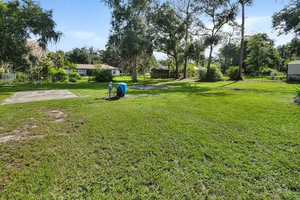 235 W RETTA ST, De Leon Springs, FL 32130