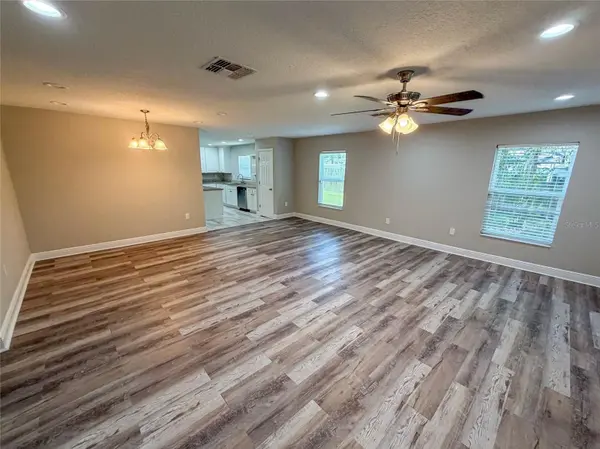 312 WADE AVE, Deland, FL 32724