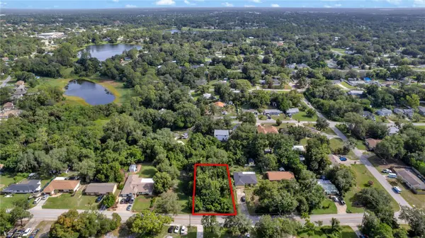 132 COLOMBA RD, Debary, FL 32713