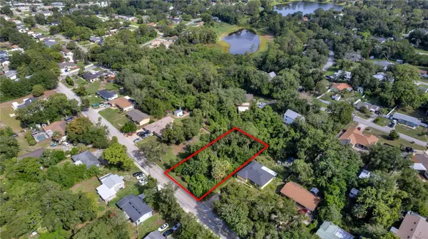 132 COLOMBA RD, Debary, FL 32713