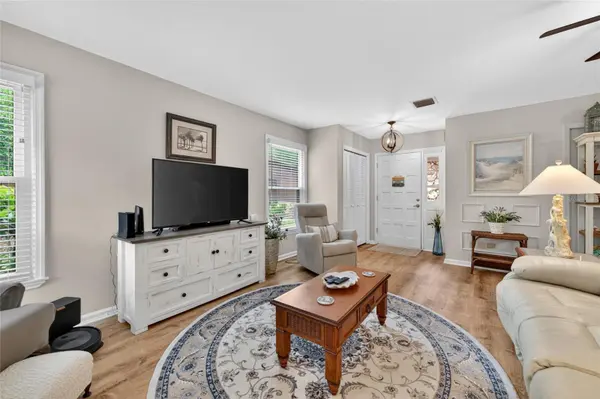 8 MIMOSA TRL, Ormond Beach, FL 32174