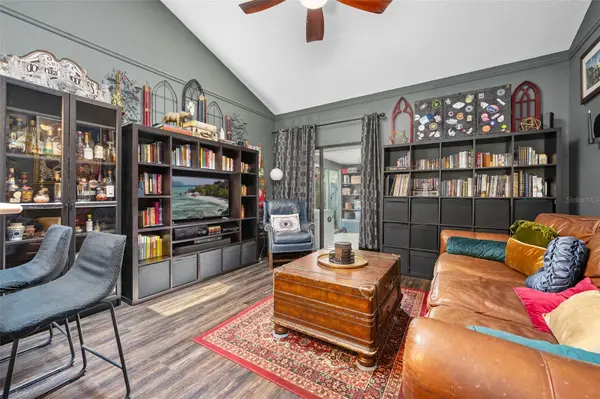 101 N HILL AVE #5, Deland, FL 32724
