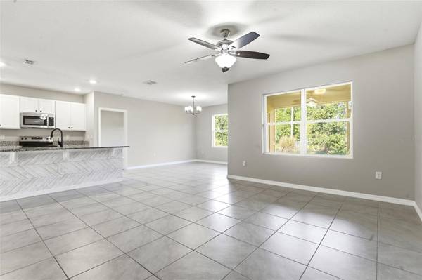 895 LAZIO CIR, Debary, FL 32713