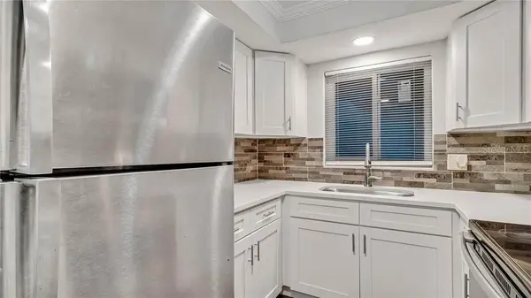 5900 22ND AVE N #8, St Petersburg, FL 33710