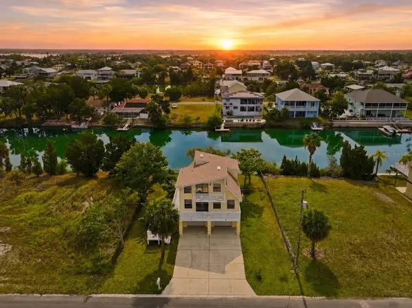3294 GARDENIA DR, Hernando Beach, FL 34607