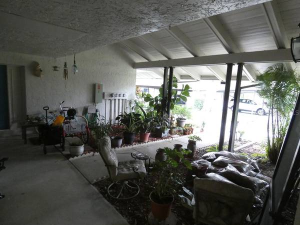 1024 10TH CIR SE, Largo, FL 33771