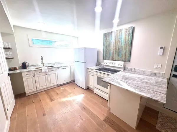 3022 BEACH BLVD S #1, Gulfport, FL 33707