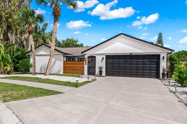 2911 WOODPINE CT, Sarasota, FL 34231