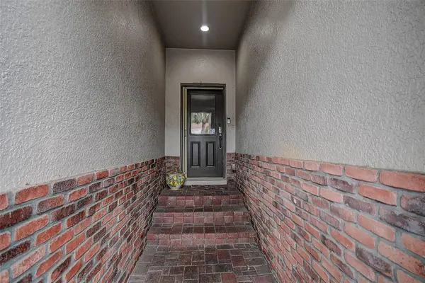1426 HILLVIEW LN, Tarpon Springs, FL 34689