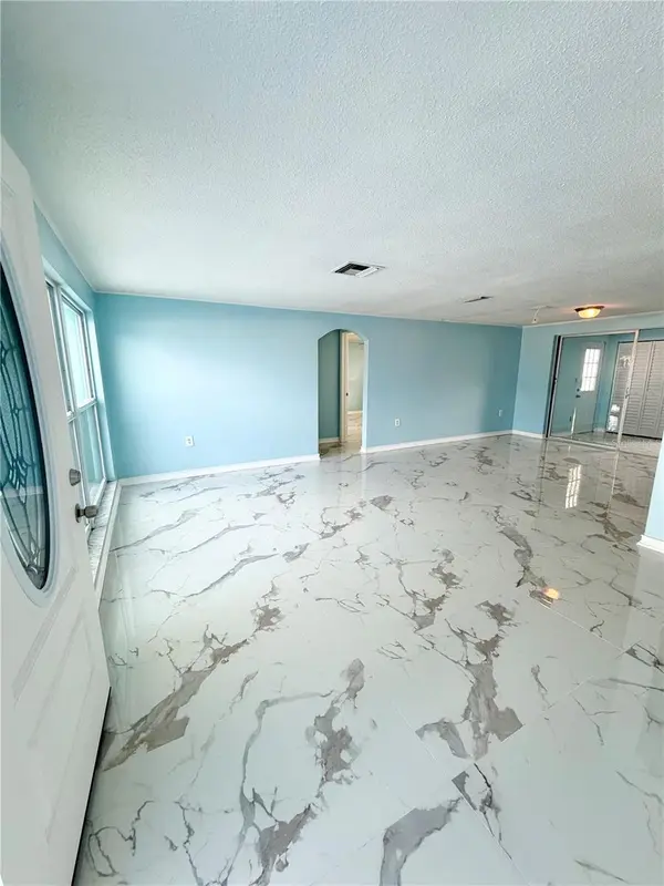 7040 FOX HOLLOW DR, Port Richey, FL 34668
