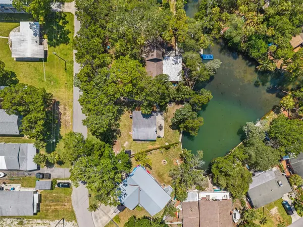6053 PALM CREEK DR, Weeki Wachee, FL 34607
