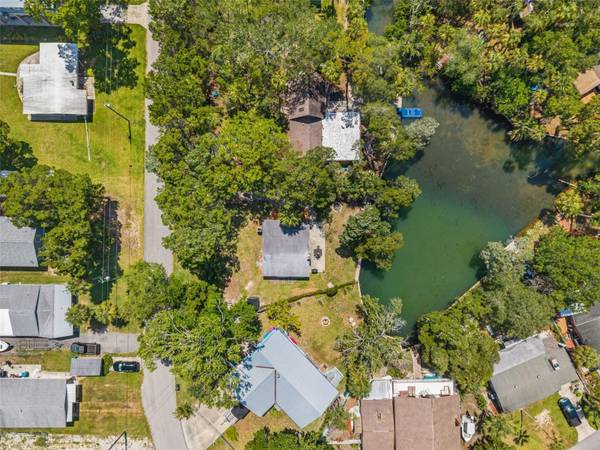 6053 PALM CREEK DR, Weeki Wachee, FL 34607