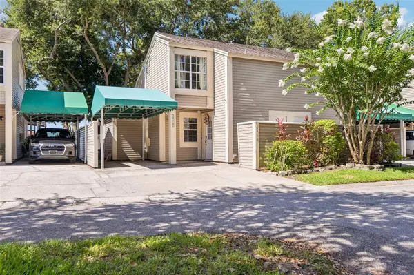6910 LAKE PLACE CT, Tampa, FL 33634