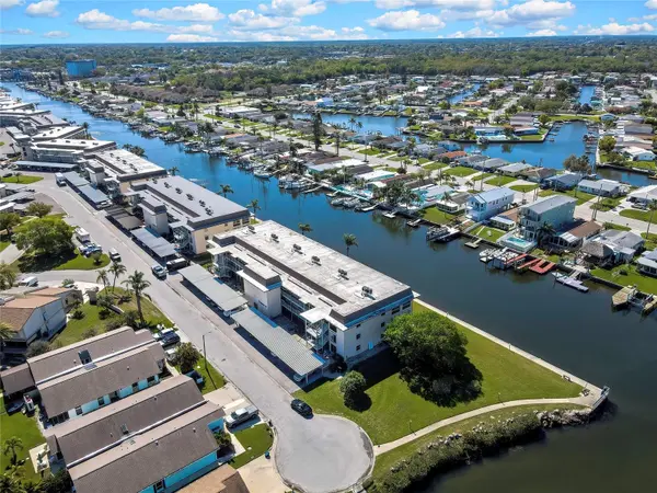 4452 GARNET DR #203, New Port Richey, FL 34652