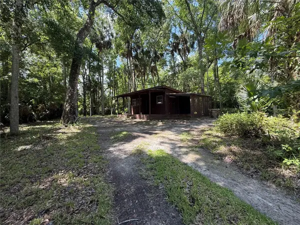 23946 INDIGO RD, Astor, FL 32102