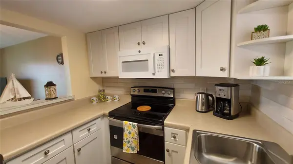 5154 TURQUOISE LN #201, New Port Richey, FL 34652