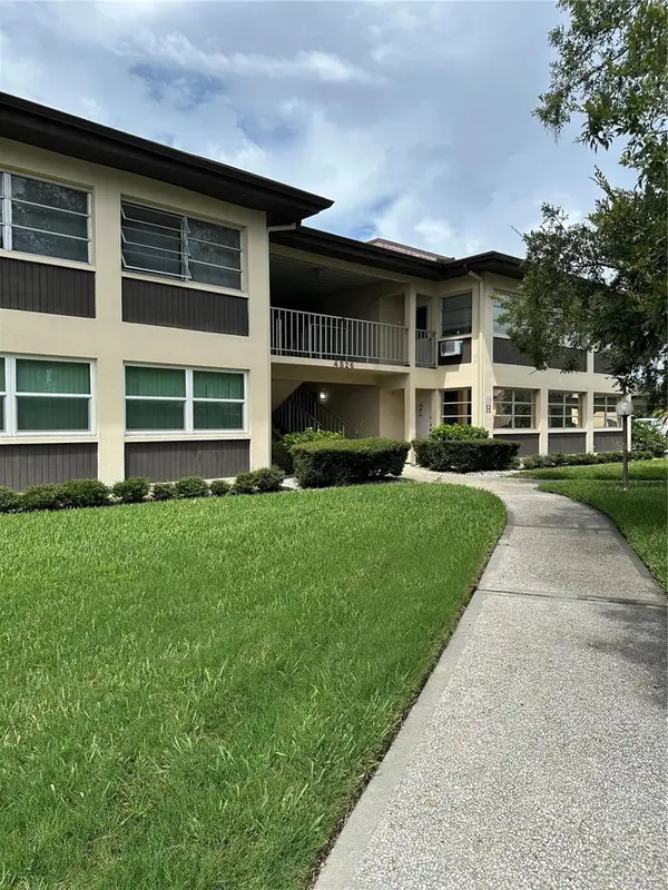 4826 MARINE Pkwy #202, New Port Richey, FL 34652