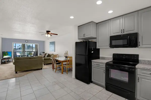 4939 FLORAMAR TER #204, New Port Richey, FL 34652