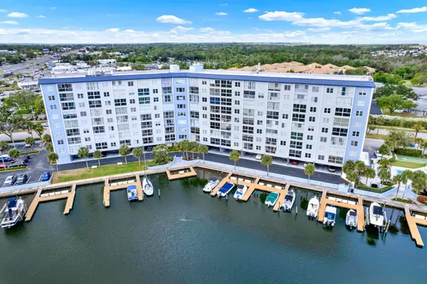 4939 FLORAMAR TER #204, New Port Richey, FL 34652