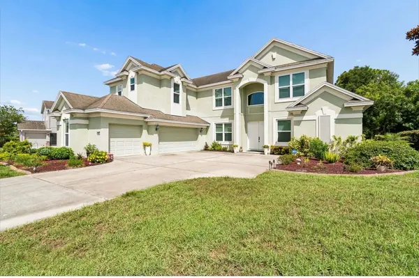 13800 CREST LAKE DR, Hudson, FL 34669