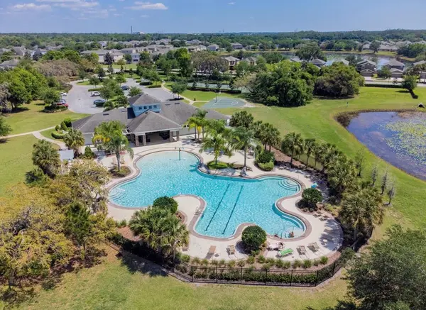 13800 CREST LAKE DR, Hudson, FL 34669