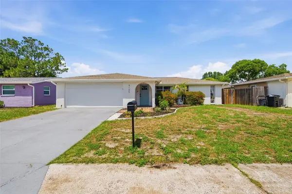9105 HUNT CLUB LN, Port Richey, FL 34668