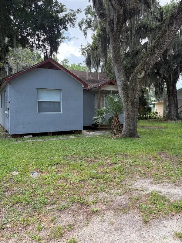 915 WINCHESTER ST, Daytona Beach, FL 32114