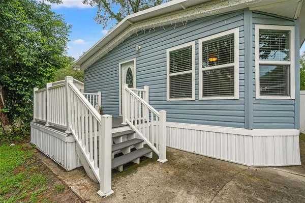 237 MONROE AVE, Brooksville, FL 34604