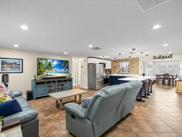 13521 VERONICA DR, Hudson, FL 34667
